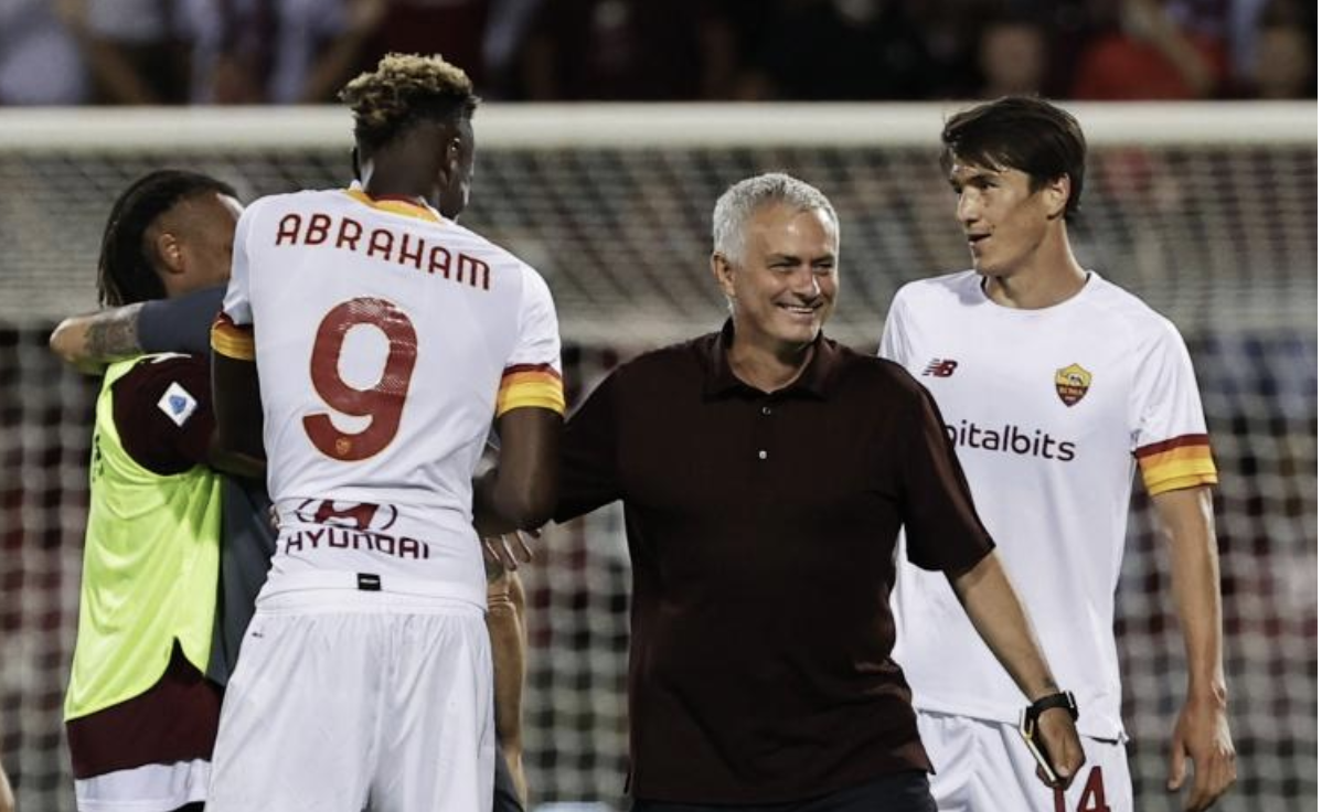 关于尤文图斯发布备战花絮，清晨迎来里程碑，葡超任务艰巨，更衣室氛围转暖的信息