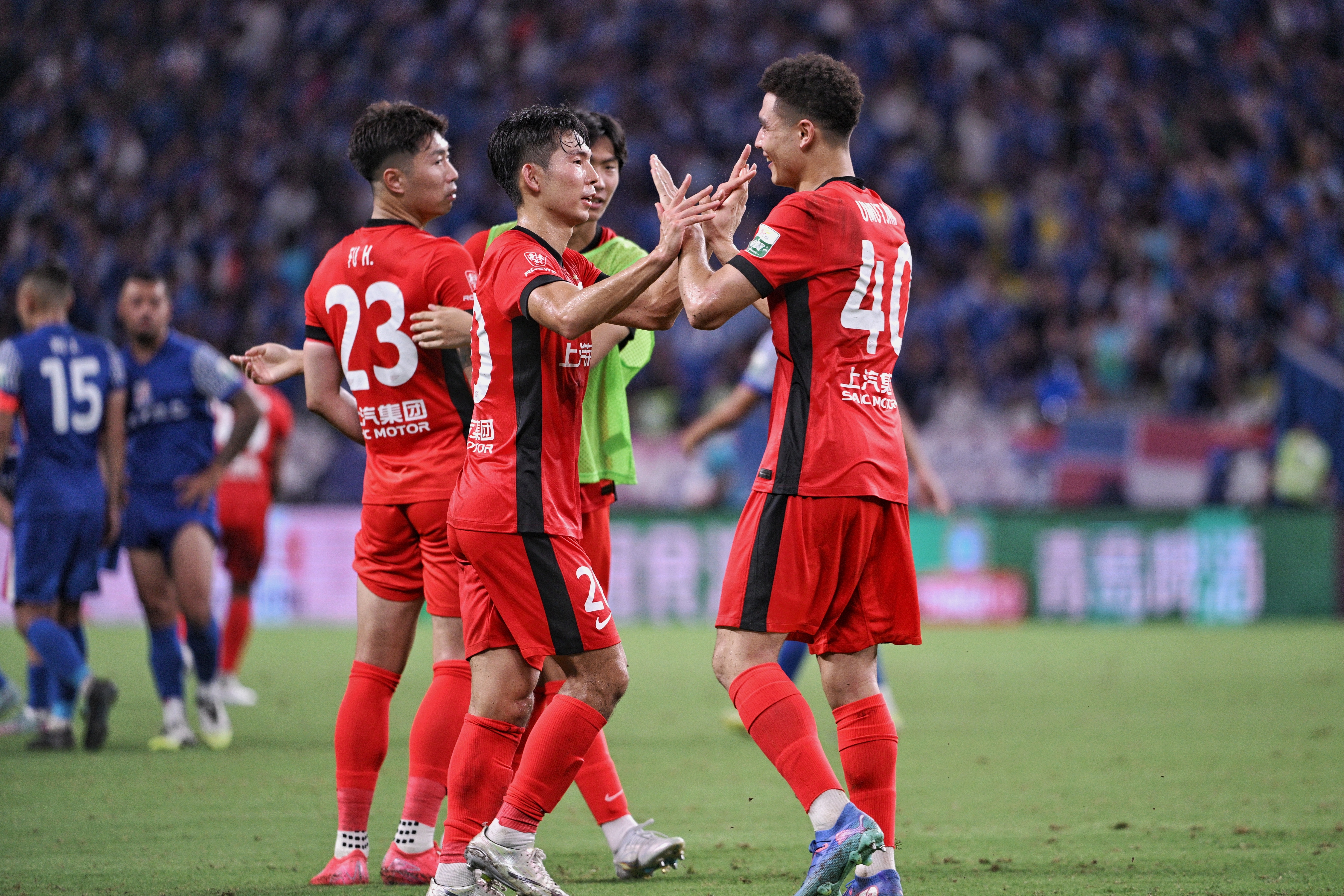 包含北京首钢迎足总杯关键赛；集结日复出首秀；赛场秩序良好；身体对抗强度拉满的词条